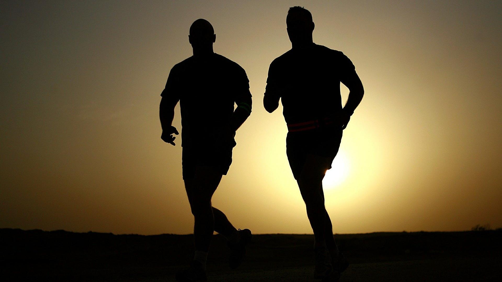 runners-635906_1920.jpg